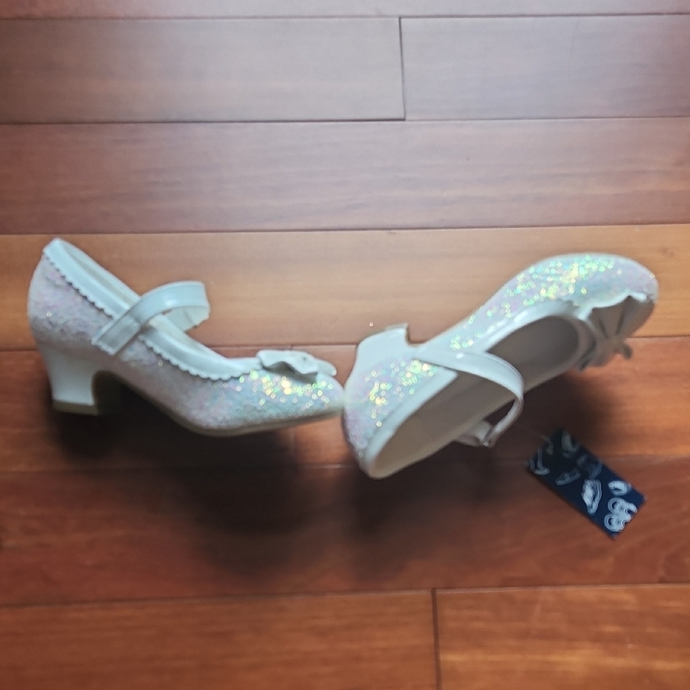 Girls' Sparkly White Dress Shoes with Bow - Picture 6 of 10